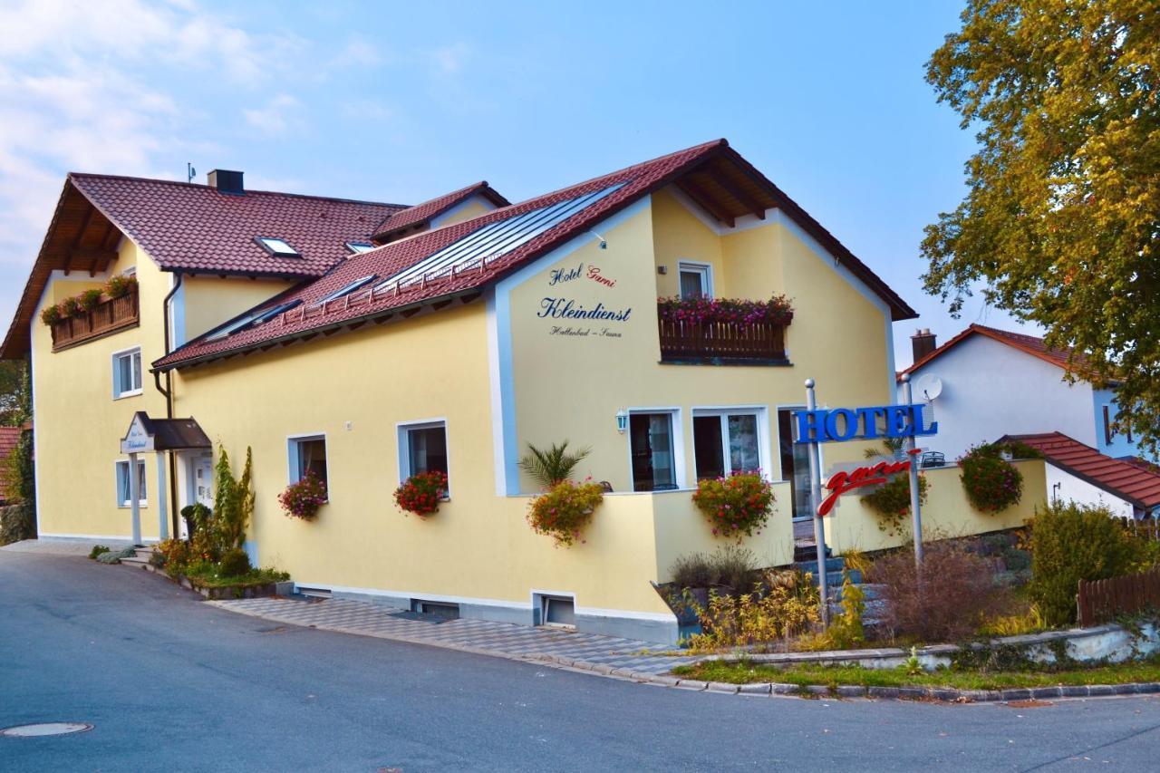 Hotel Garni Kleindienst Ursensollen Exterior photo